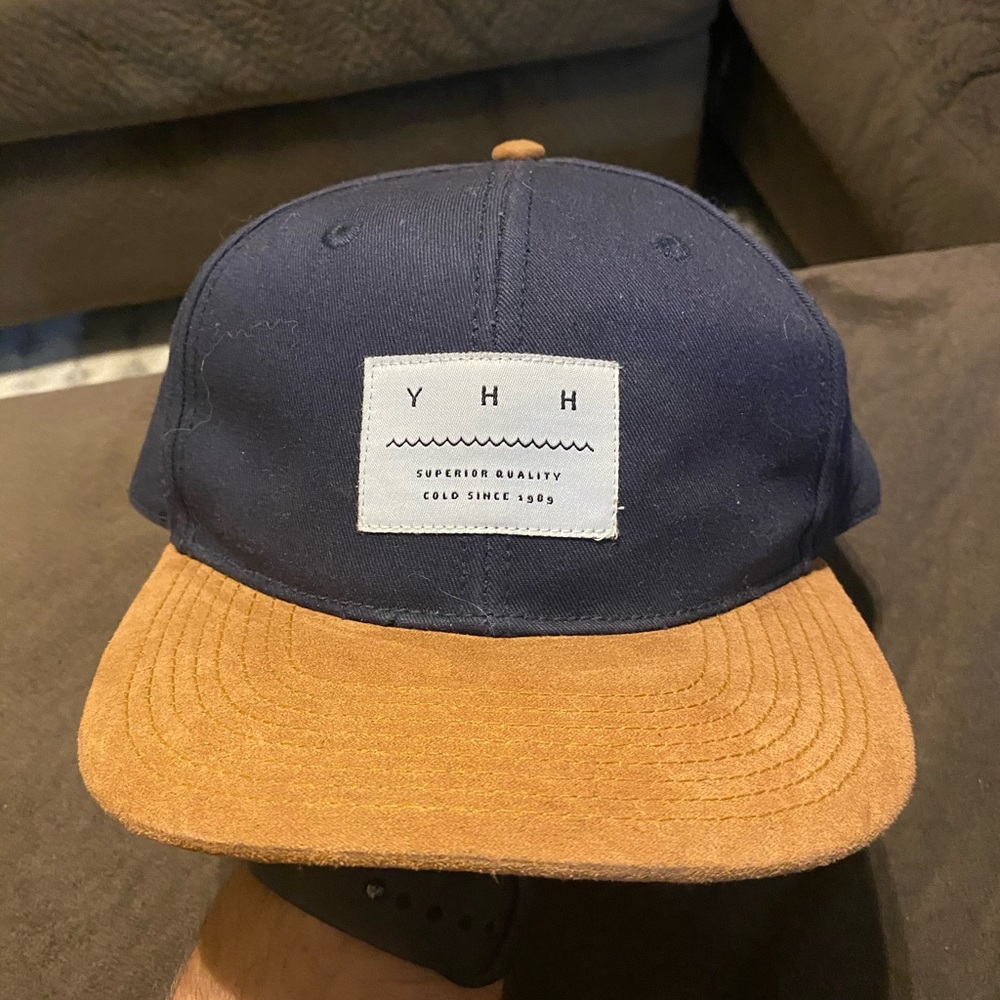 H&M Men’s SnapBack Hat